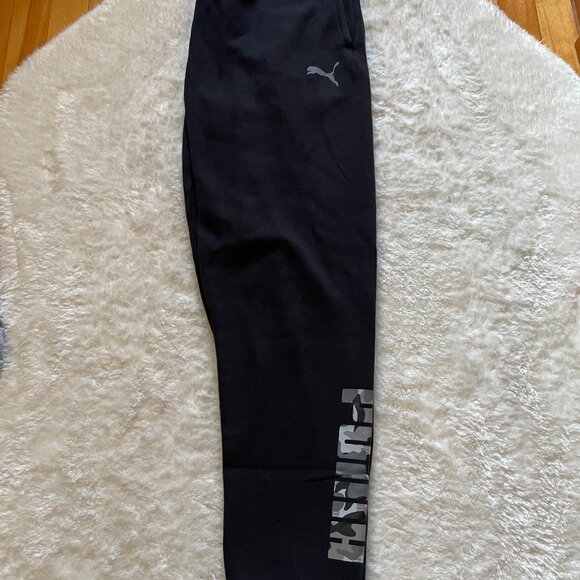 Men’s Puma jogger sweatpants, black, size Medium - Picture 1 of 4